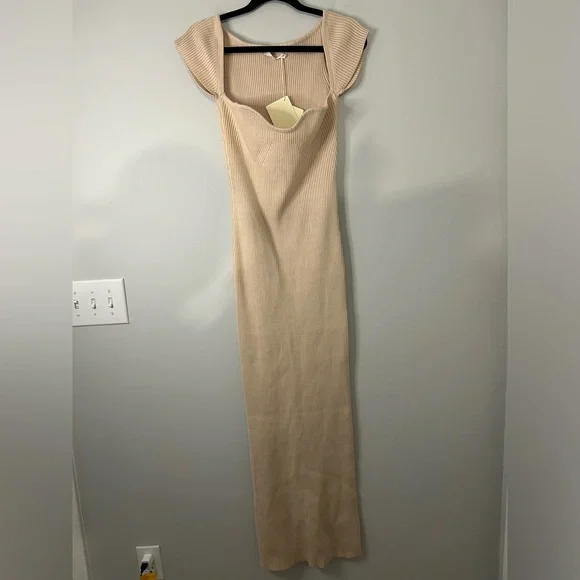 NWT Peppermayo Vanessa Knit Midi Dress in Ivory - Picture 2 of 7